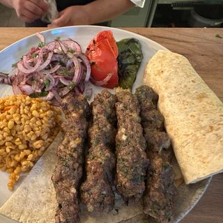 SZASZŁYK WARZYWNY Z MIĘSEM