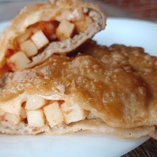 Czeburek z frytkami i mięsem