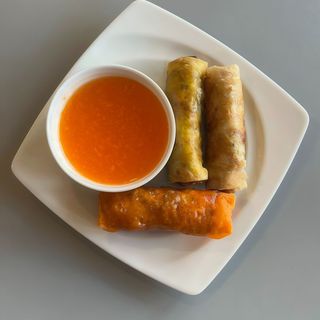 Saigonki mix (warzywa, mięso, krewetki)