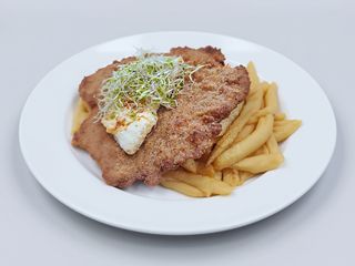 Kotlet schabowy z jajkiem sadzonym 