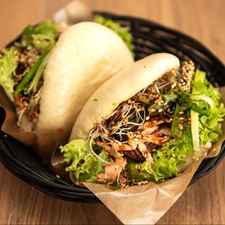 Bao łosoś teriyaki 2 szt.