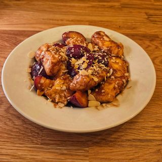 kluski leniwe ze śliwką i cynamonem