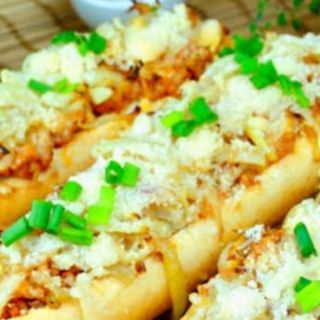 Zapiekanka z dodatkami