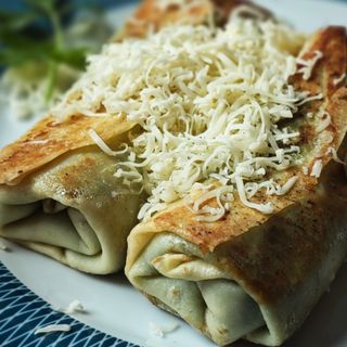 Naleśniki ze szpinakiem i fetą 
