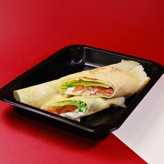 Naleśniki z wędzonym łososiem 2 szt.