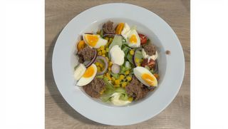 Sałatka z tuńczykiem