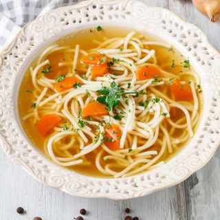 Rosół domowy z mięsem