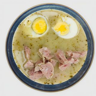 Zurek z jajkiem i kielbasa