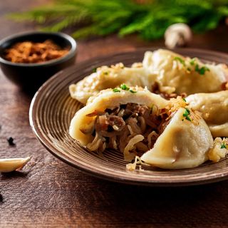 PIEROGI Z KAPUSTĄ I GRZYBAMI