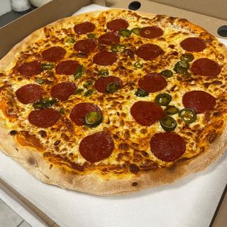 Pizza Diavola - Heats of Pepperoni