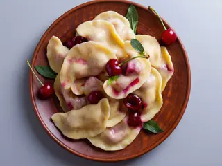 Pierogi z wiśniami na słodko