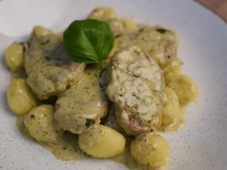 Polędwiczki wieprzowe w pesto bazyliowym
