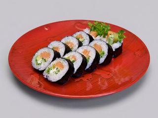 Futomaki krewetka w tempurze, tobiko