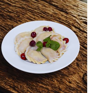 Pierogi z wiśniami