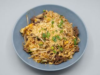 Pad Thai z wołowiną Duża porcja 500g