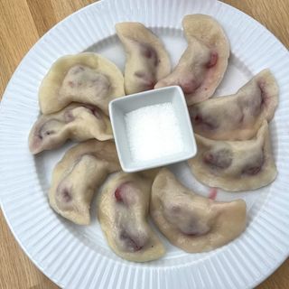 Pierogi z wiśniami