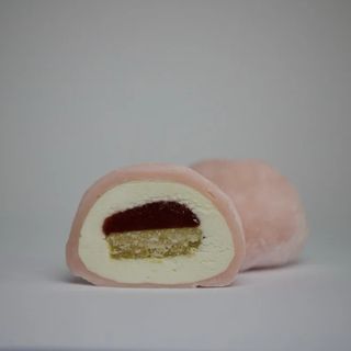 Mochi truskawkowy sernik