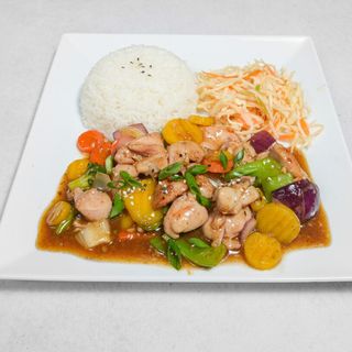 Kurczak z sosem czosnkowym