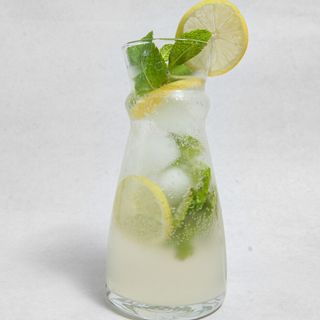 Lemoniada z cytryną