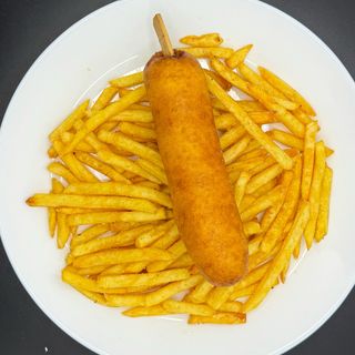 Corn dog z serem + frytki