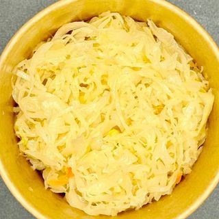 Sałatka z kiszonej kapusty