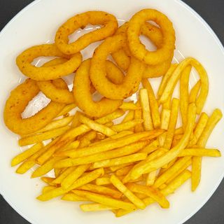 Krążki cebulowe  + frytki