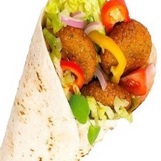 Średni na cienkim falafel
