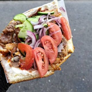 Mega na grubym cieście