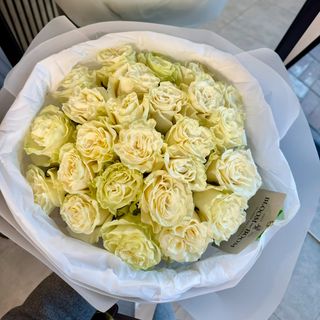 Bukiet kremowych róż | rozmiar M