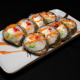 Futomaki z krewetką w tempurze na gorąco