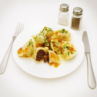Pierogi z szarpaną wołowiną