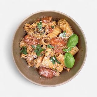 Pasta pomodoro e pollo