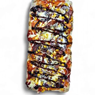 Pinsa BBQ z Kiełbaskami