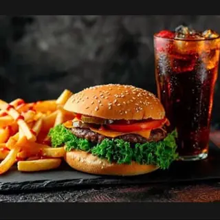 Gourmet Chicken Burger + Frytki + Cola Combo Pack
