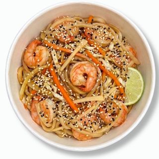 Udon z krewetkami i warzywami