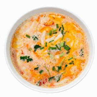 Zupa Tom yum z krewetkami