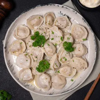 Pelmeni z kurczaka i z wieprzowiną na goraco 1 szt