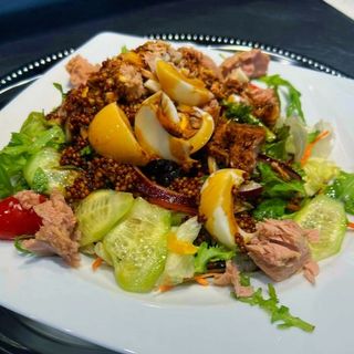 Sałatka z tuńczykiem