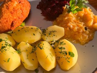 Zestaw rosół + kotlet drobiowy