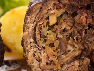 Zestaw zupa krem z warzyw + rolada śląska