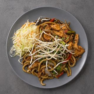 Udon z wieprzowiną