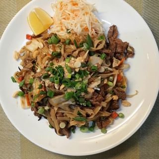 Pad Thai z wołowiną