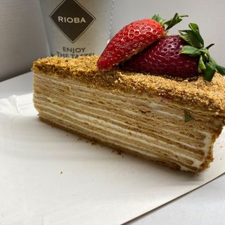 Miodownik z malinami