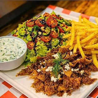 Kebab danie z frytkami