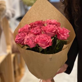 9 fioletowych róż piwonowych