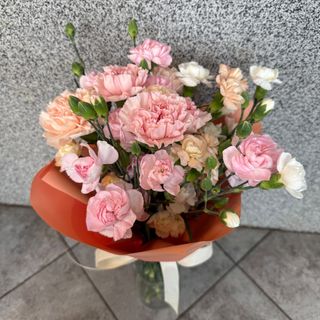 Bukiet z 15 pastelowych goździków