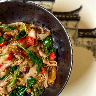 Pad Kee Mao Gai