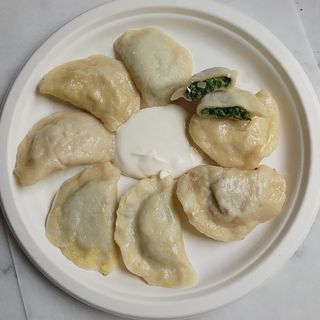 Pierogi ze szpinakiem i mozzarellą