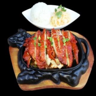 Kurczak udko na półmisku