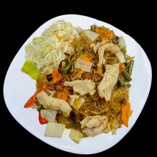 Smażony makaron sojowy